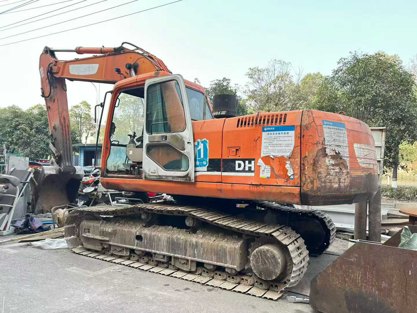 Used Doosan DX15 Excavator 2016 Model / 3