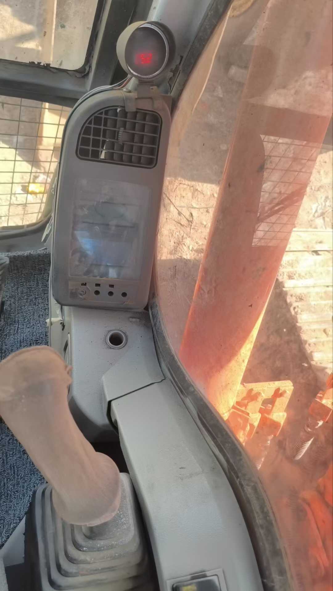 Used Doosan DX60 Excavator 2016 Model / 4