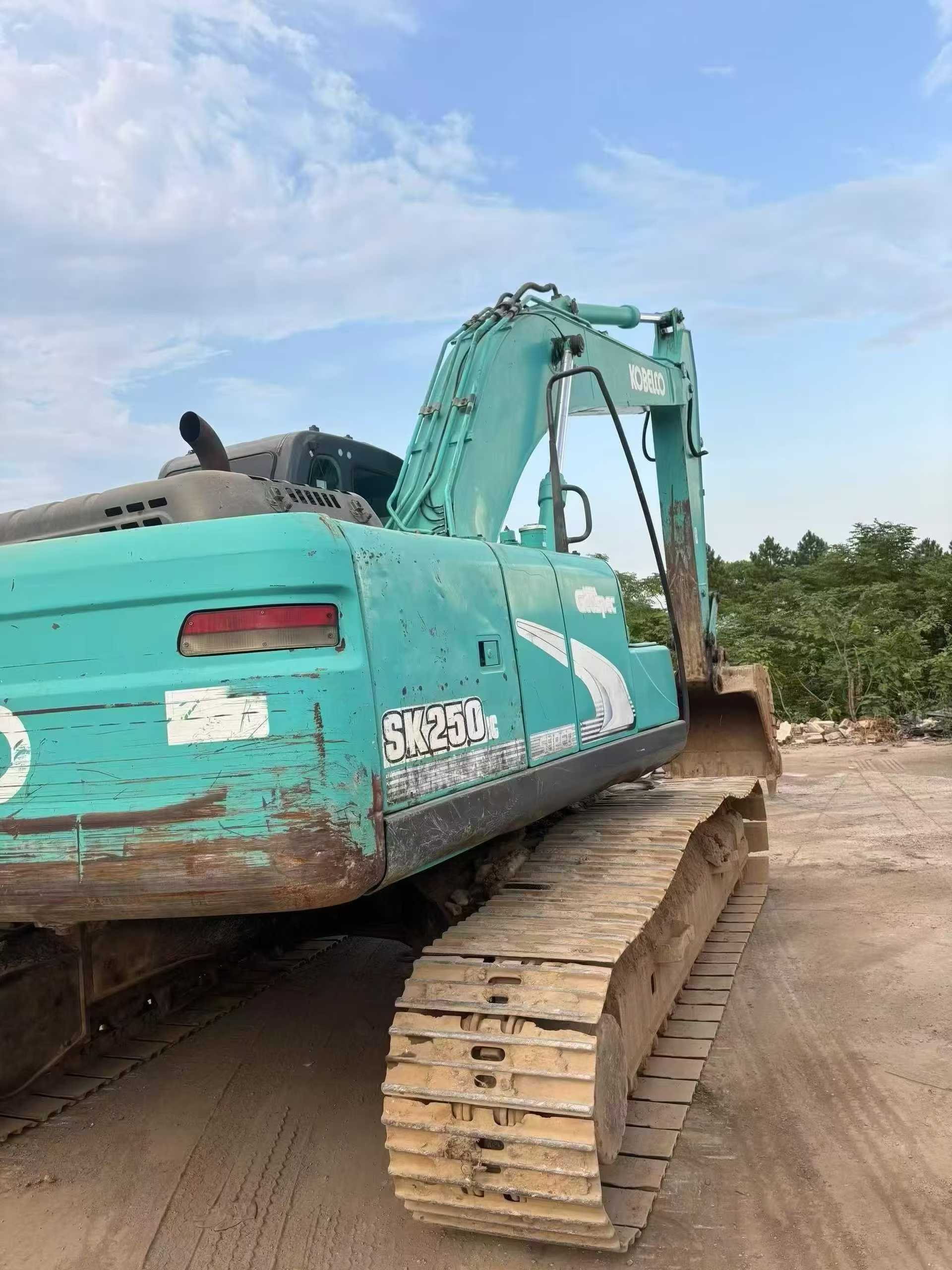 Used Kobelco SK210 Excavator 2010 Model