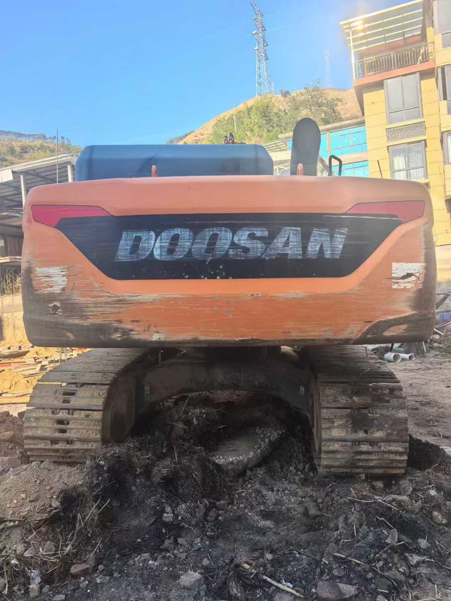 Used Doosan DH200-3 Excavator 2020 Model / 2