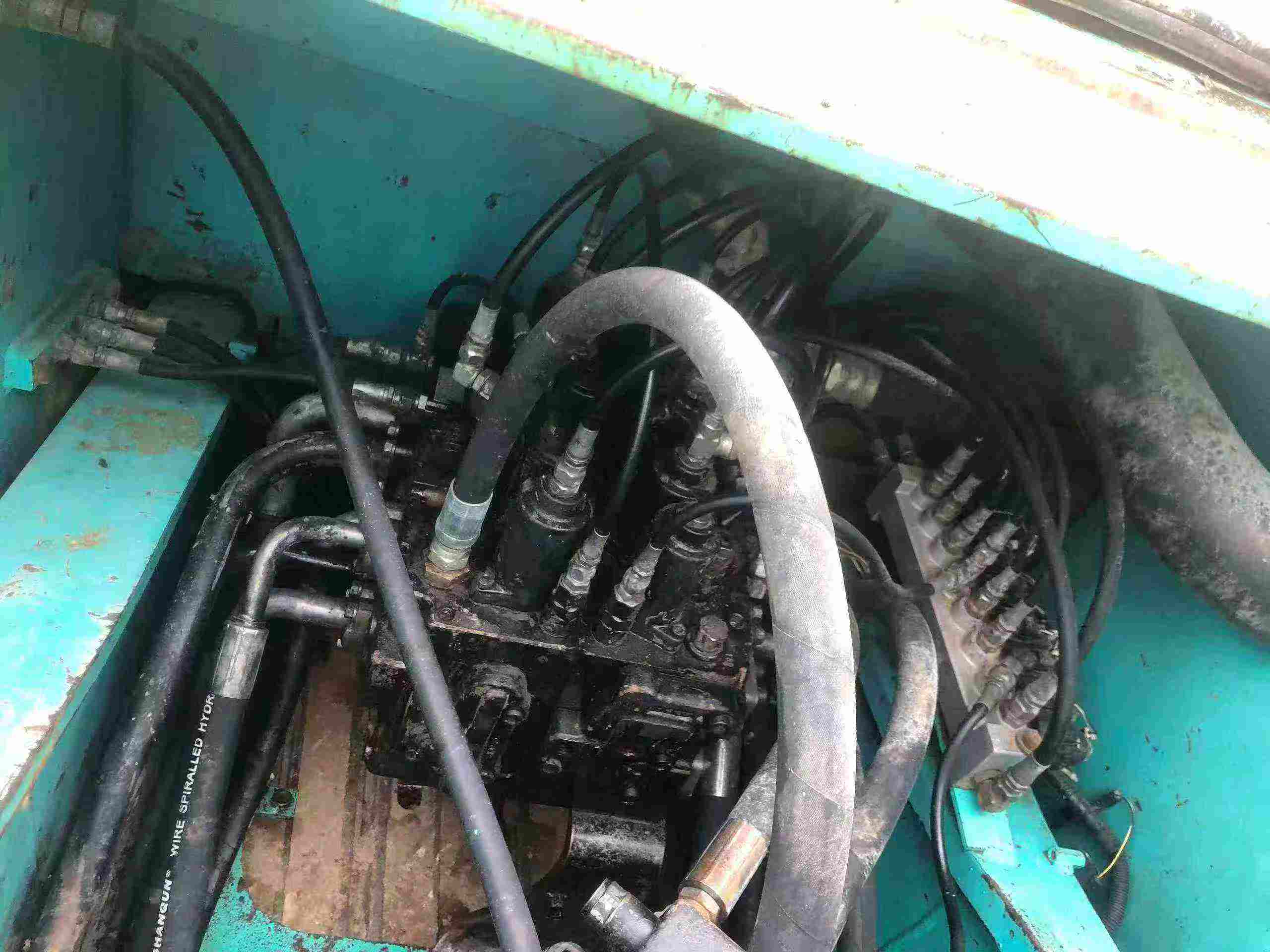 Used Kobelco SK200 Excavator 2016 Model / 6