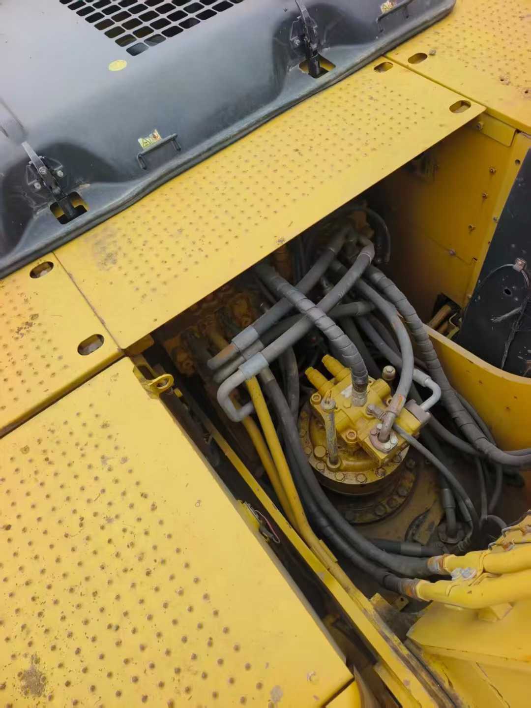 Used Caterpillar 320D Excavator 2011 Model / 6