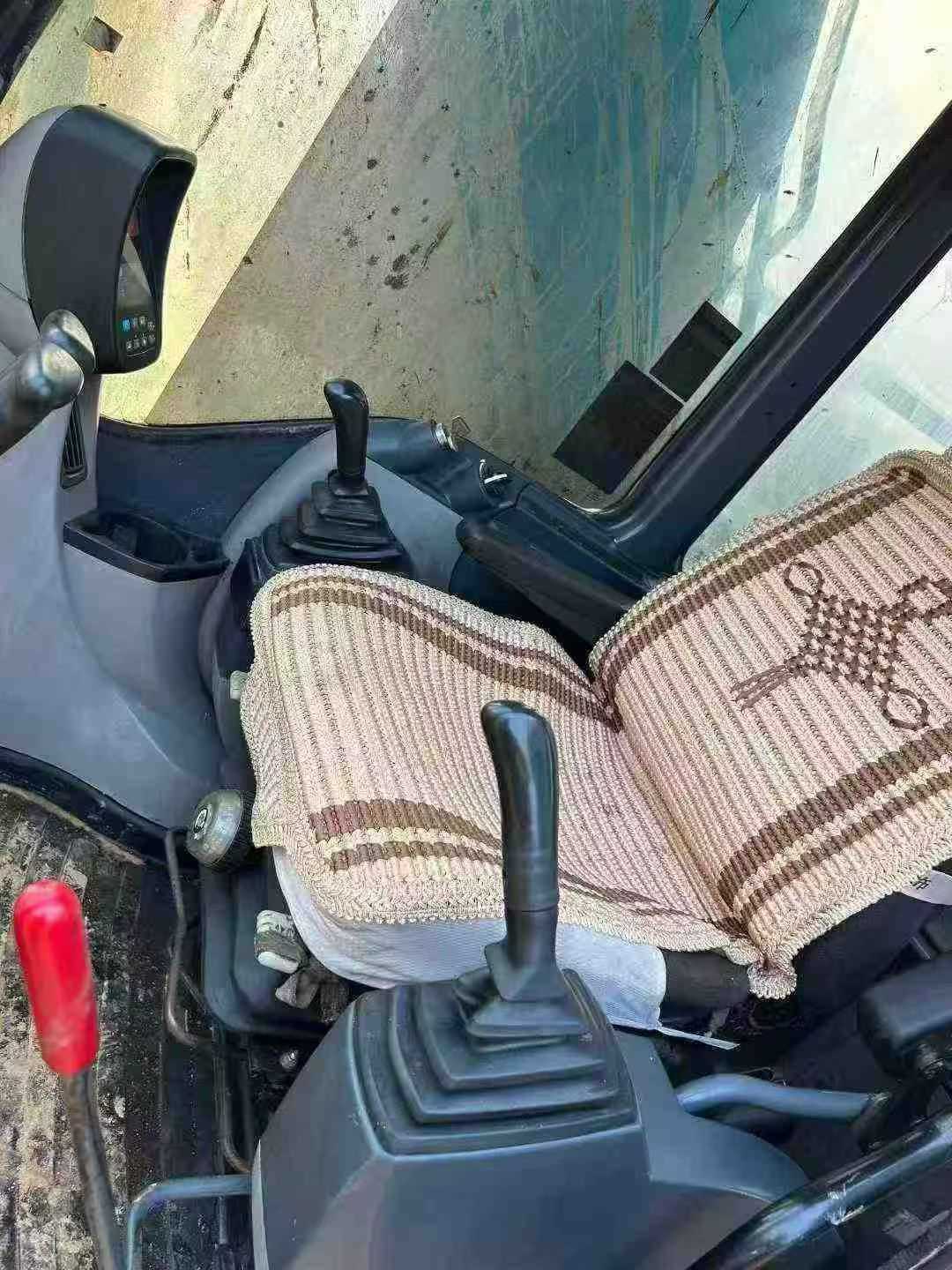 Used Kobelco SK200 Excavator 2015 Model / 9