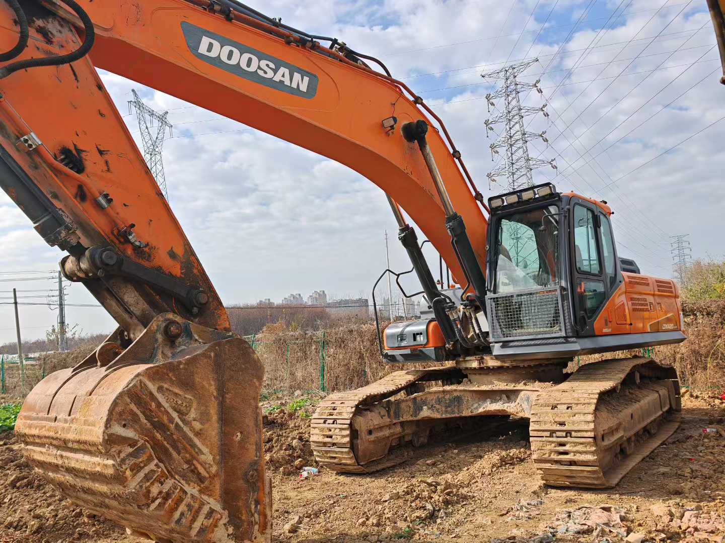 Used Doosan DL420 Excavator 2020 Model