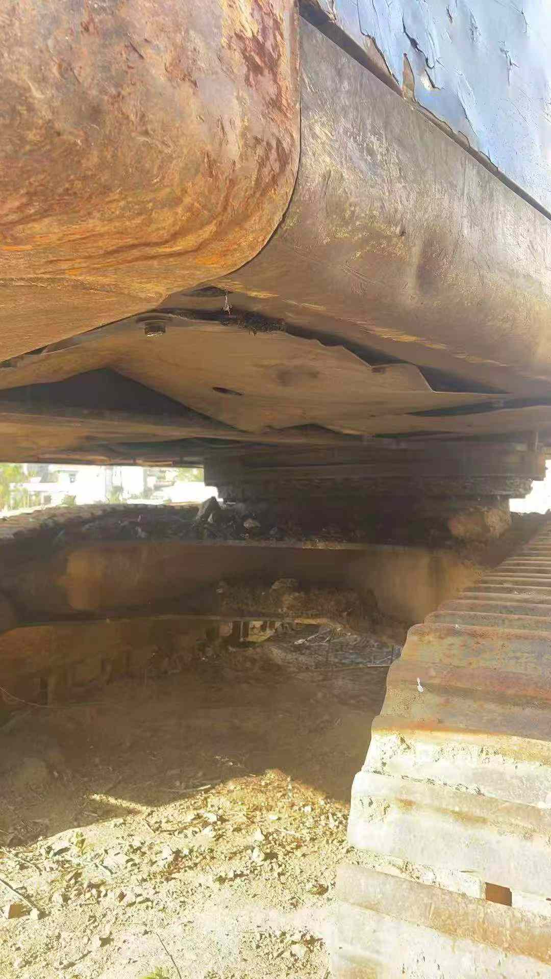 Used Volvo EC240 Excavator 2016 Model / 3