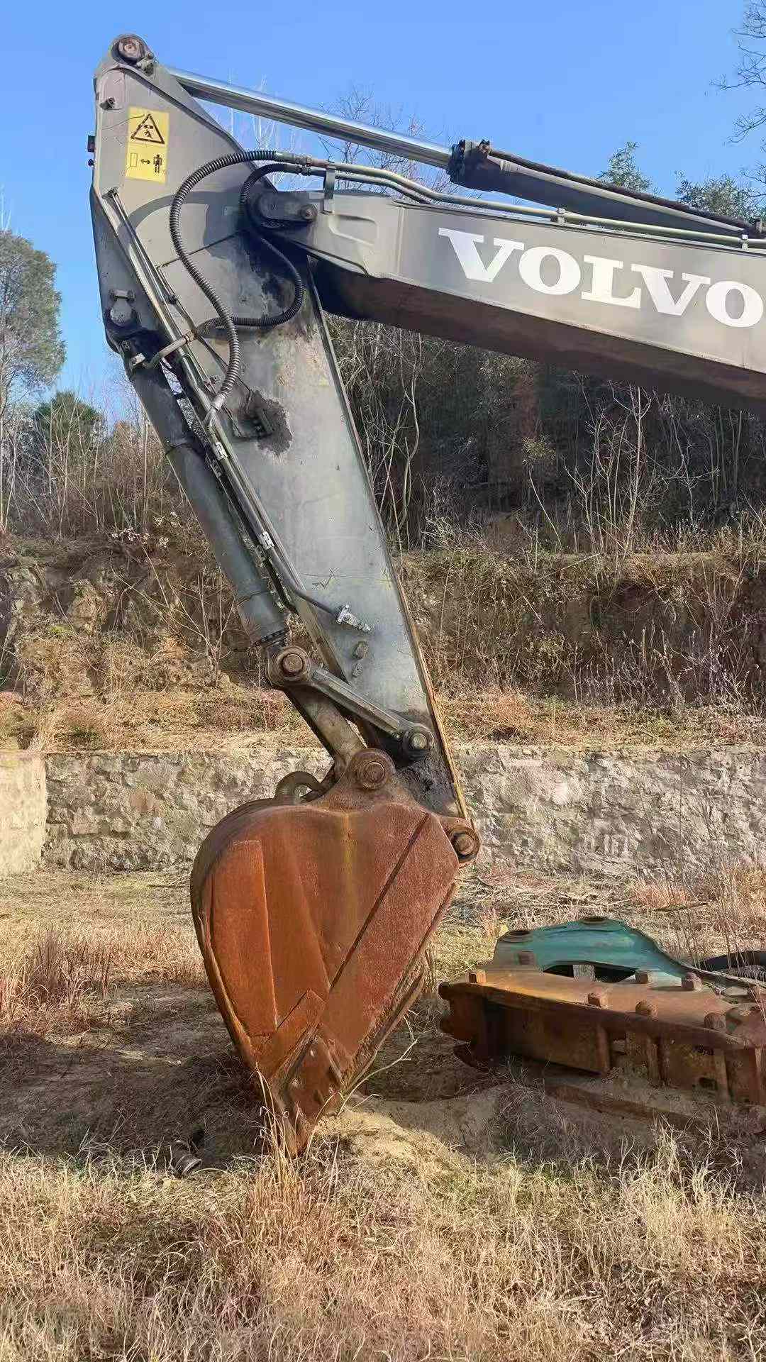 Used Volvo EC240 Excavator 2016 Model / 9