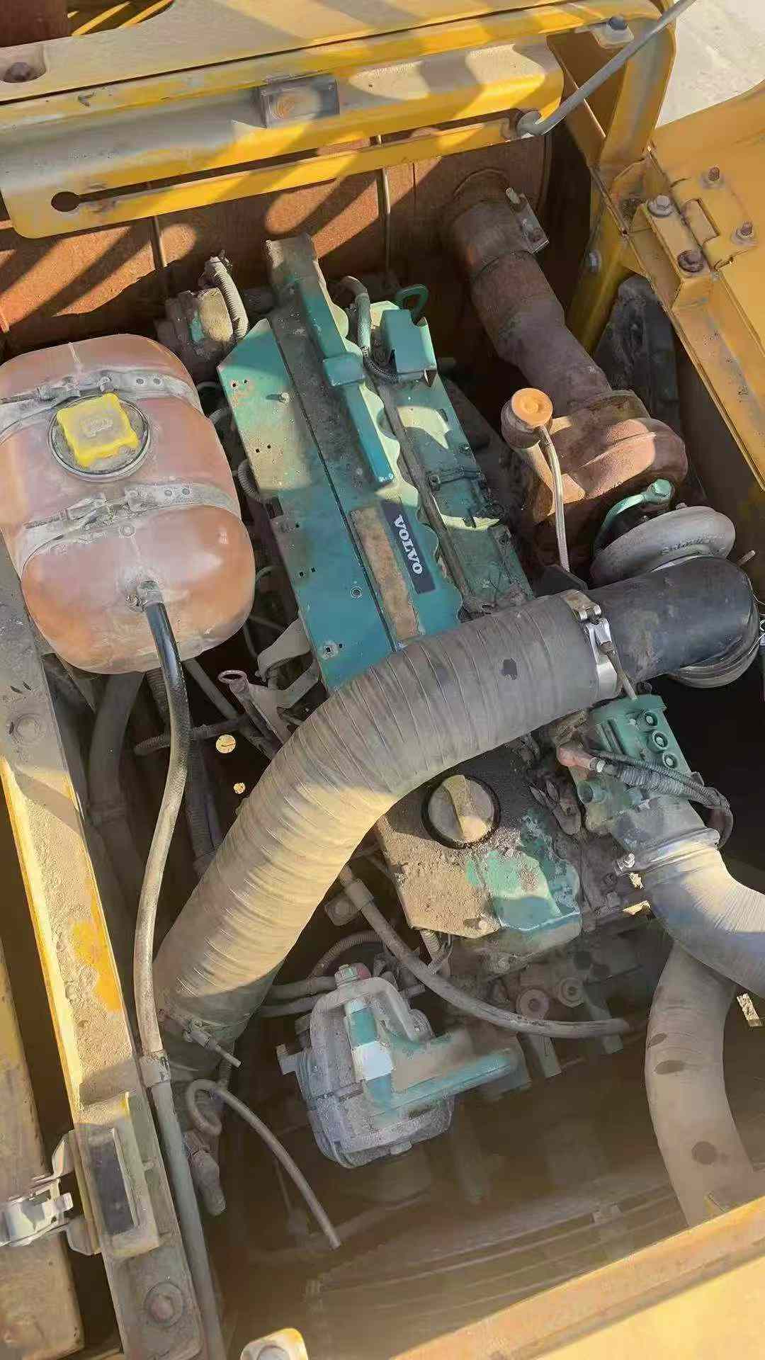 Used Volvo EC240 Excavator 2016 Model / 5