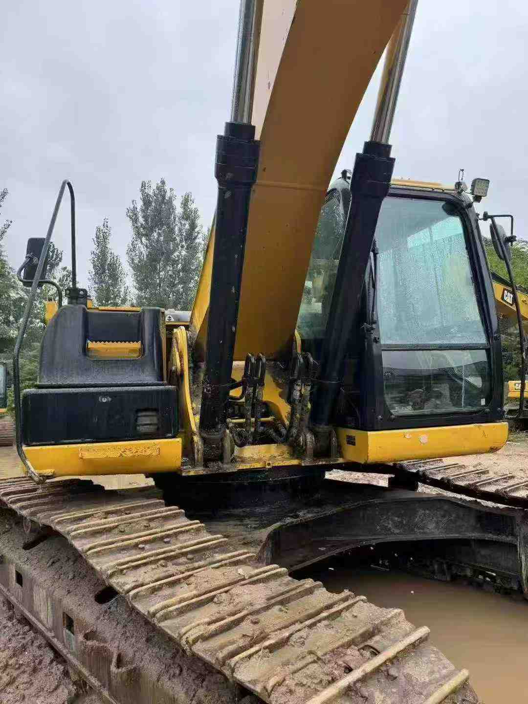 Used Caterpillar 330L Excavator 2016 Model / 7