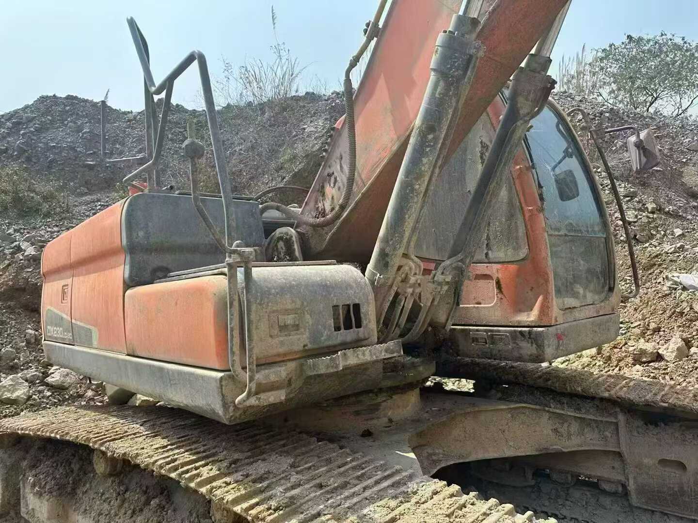 Used Doosan DH220 Excavator 2017 Model