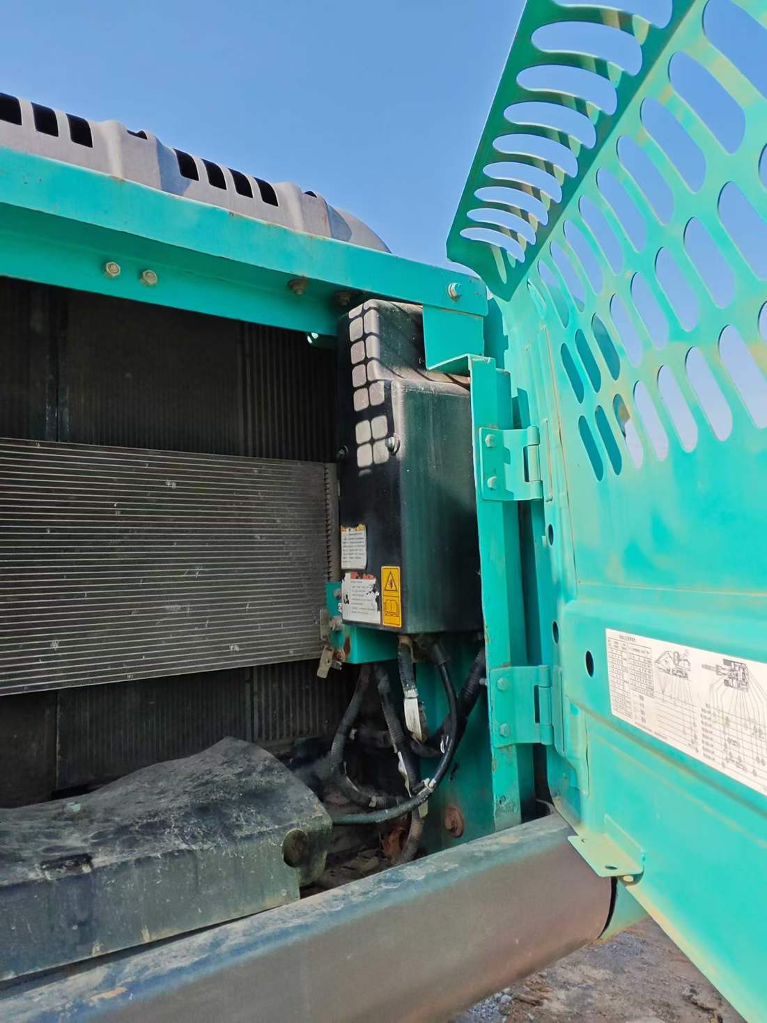 Used Kobelco SK210 Excavator 2014 Model / 5