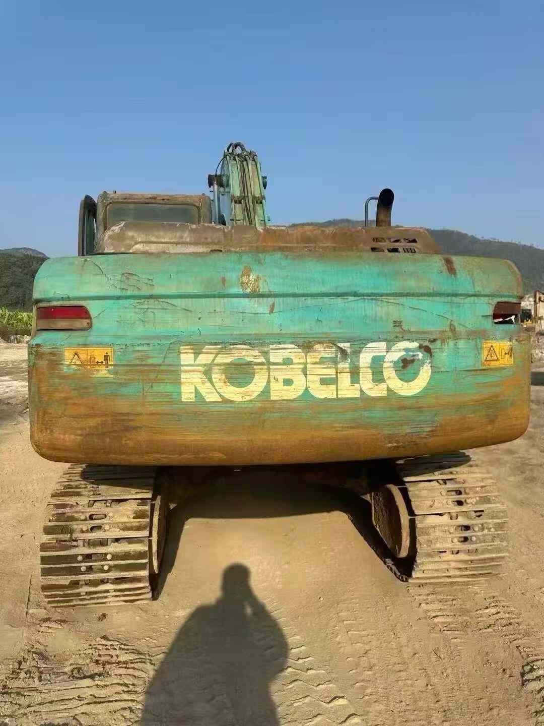 Used Kobelco SK200-8 Excavator 2016 Model / 3