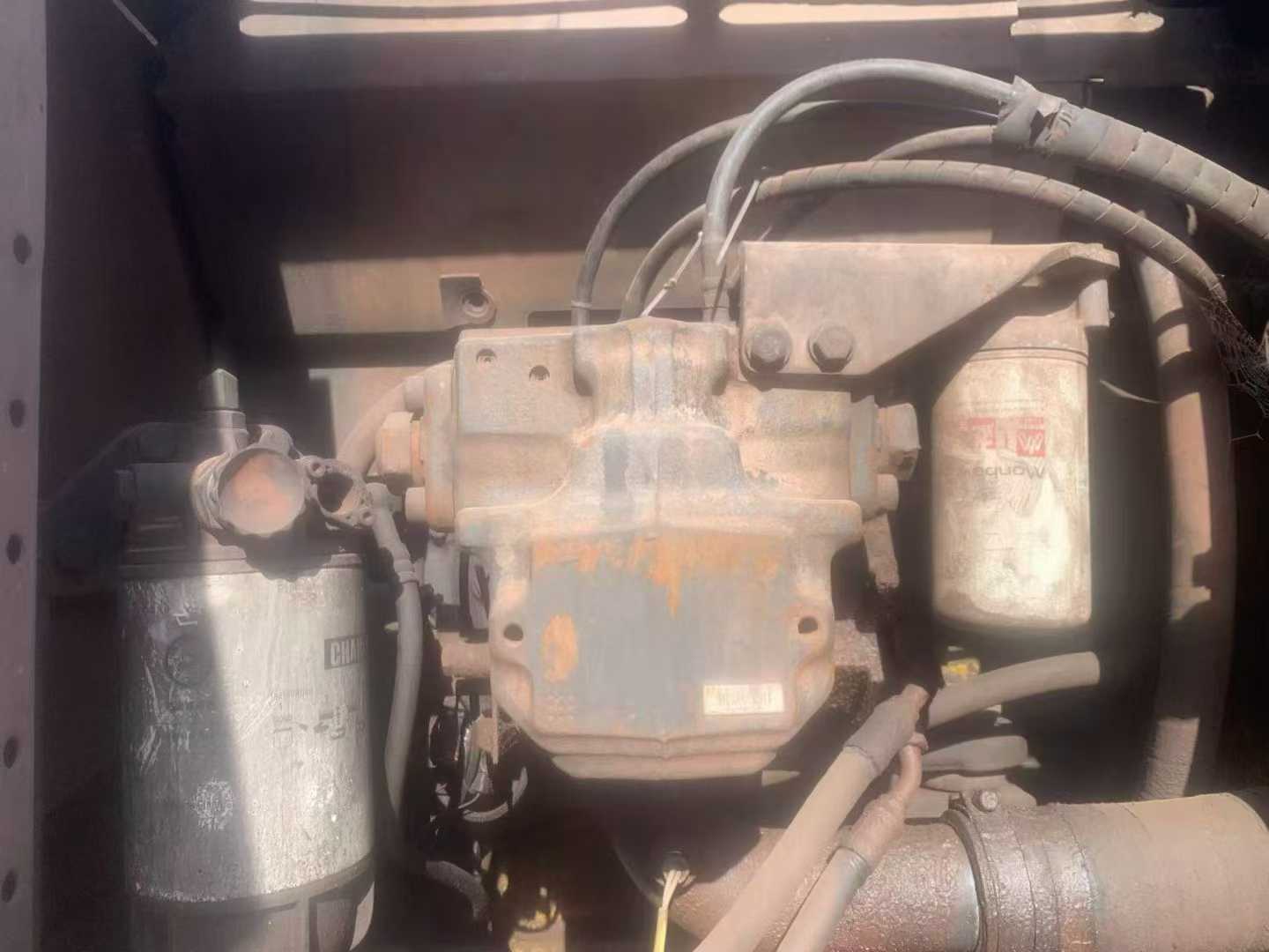 Used Komatsu PC220-8 Excavator 2017 Model / 7