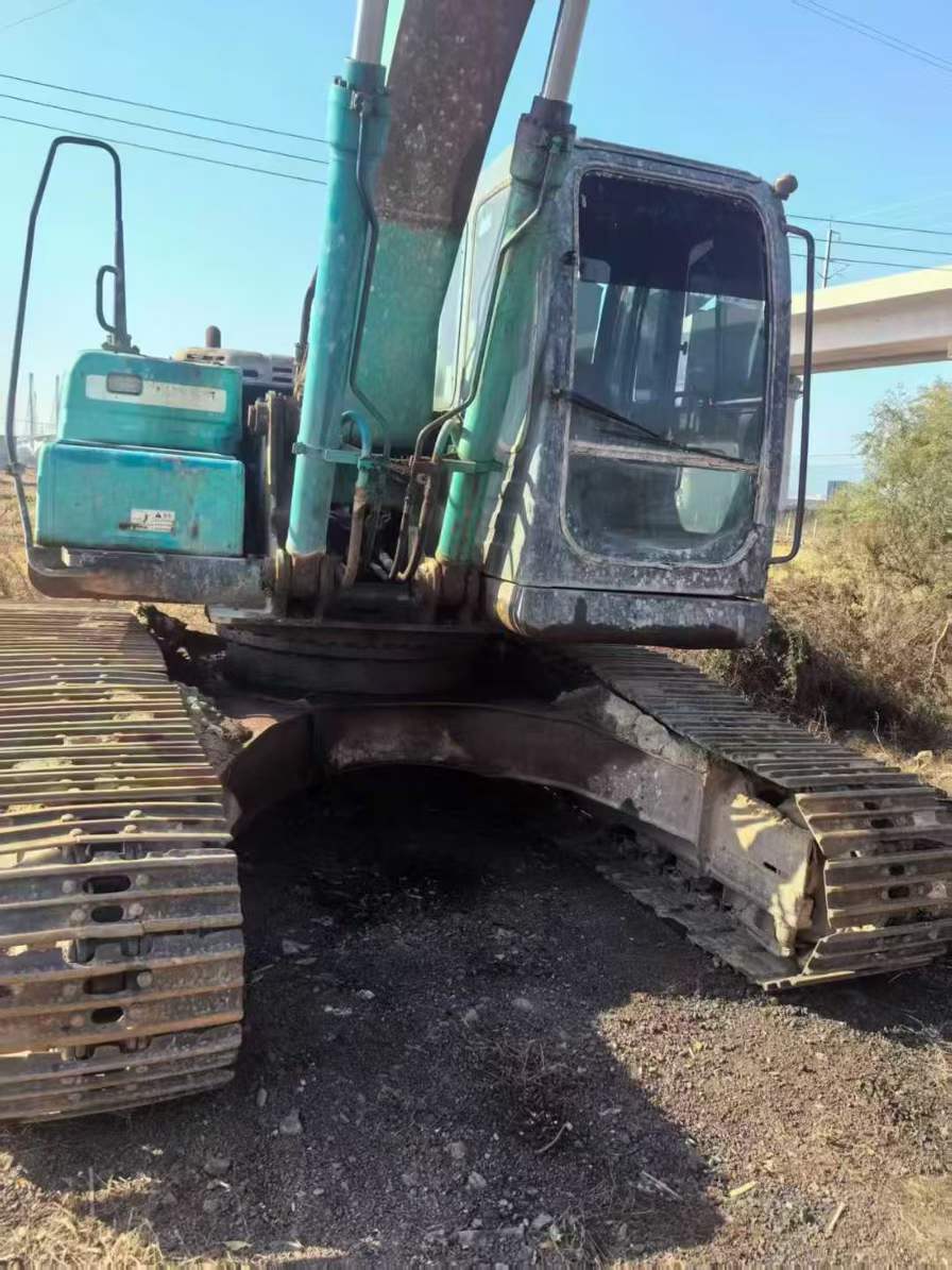 Used Kobelco SK210 Excavator 2016 Model / 7