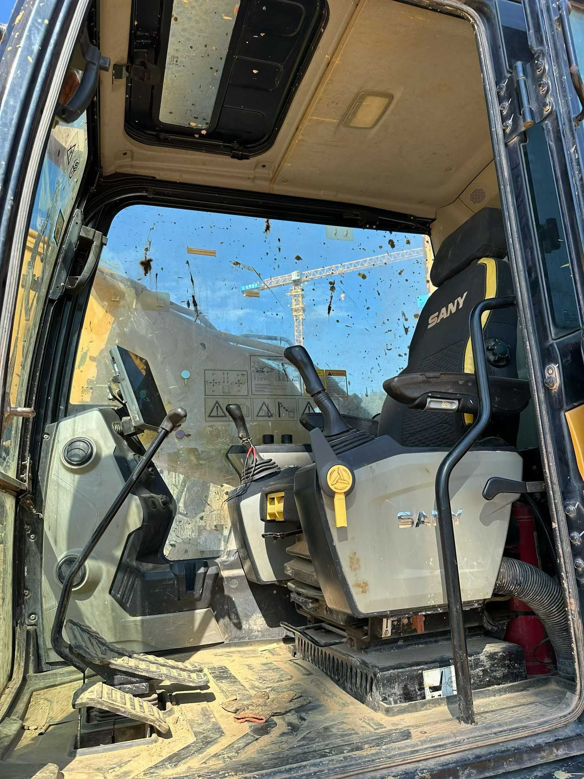 Used Sany SY205H Excavator 2022 Model / 4