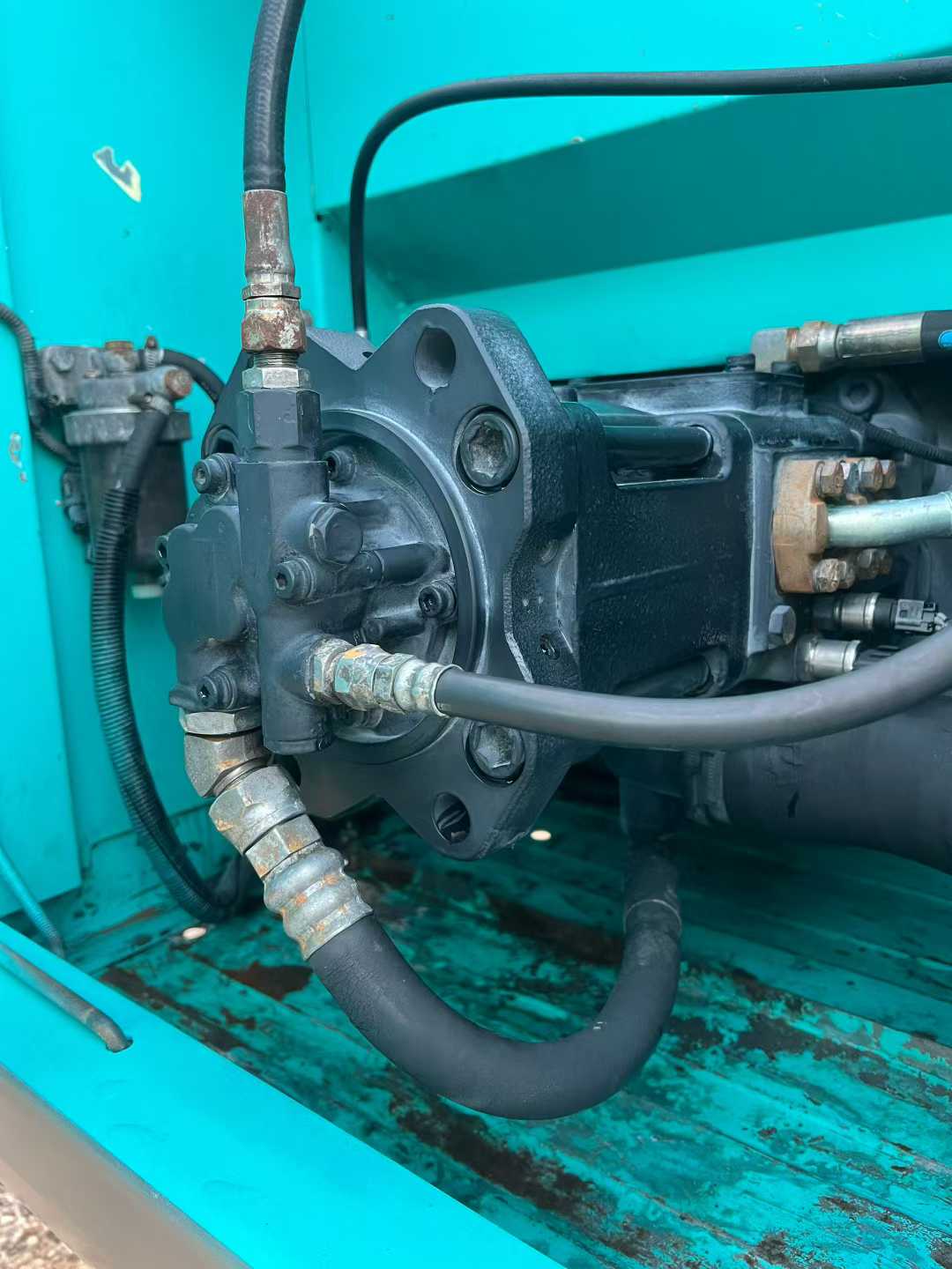 Used Kobelco SK200-9 Excavator 2016 Model / 4