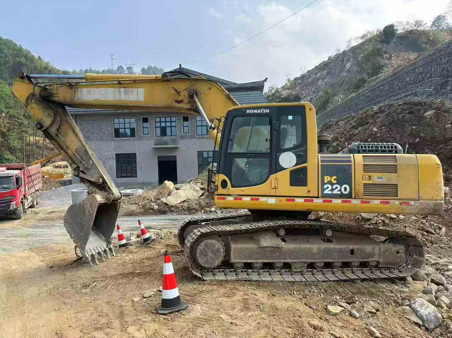 Used Komatsu PC220 Excavator 2019 Model