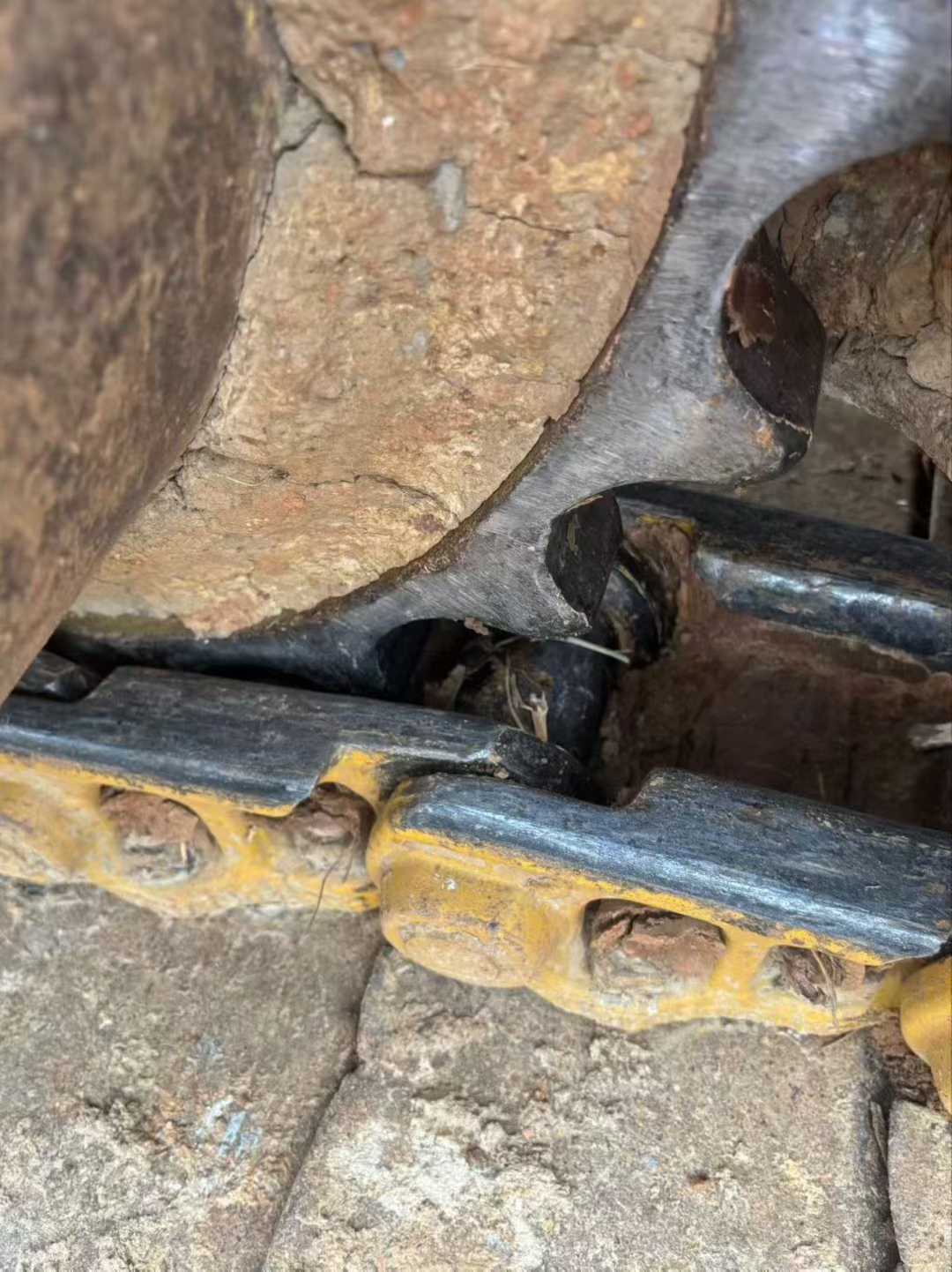 Used Kobelco SK210 Excavator 2011 Model / 6