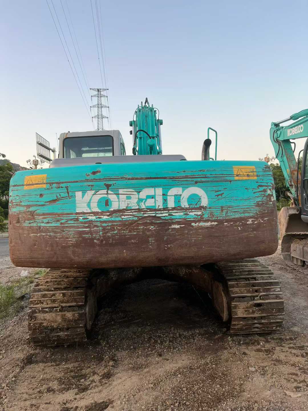 Used Kobelco SK200-9 Excavator 2016 Model / 9