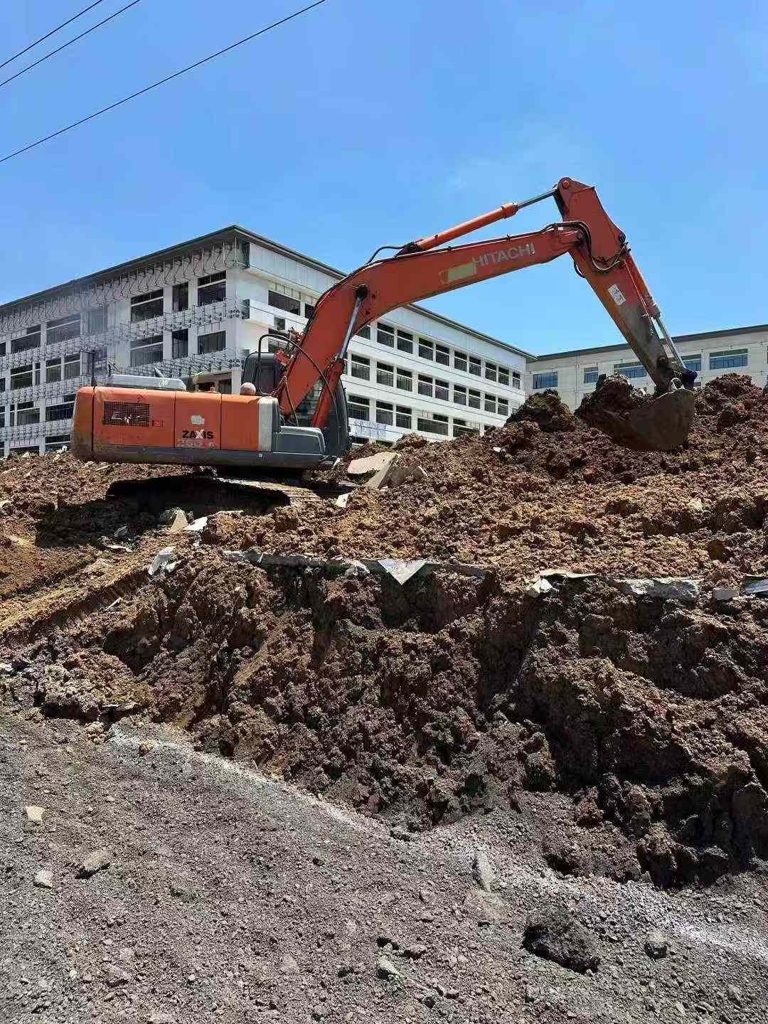 Used Hitachi ZX210-3G Excavator 2013 Model