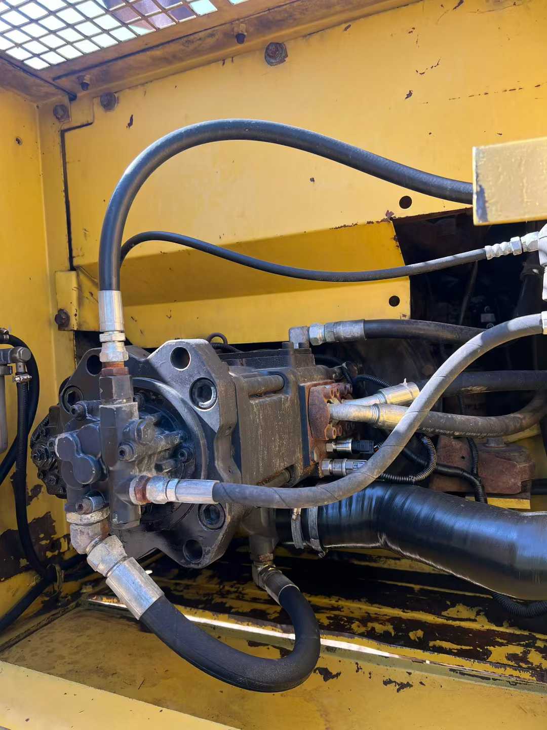 Used Kobelco SK200-10 Excavator 2016 Model / 6