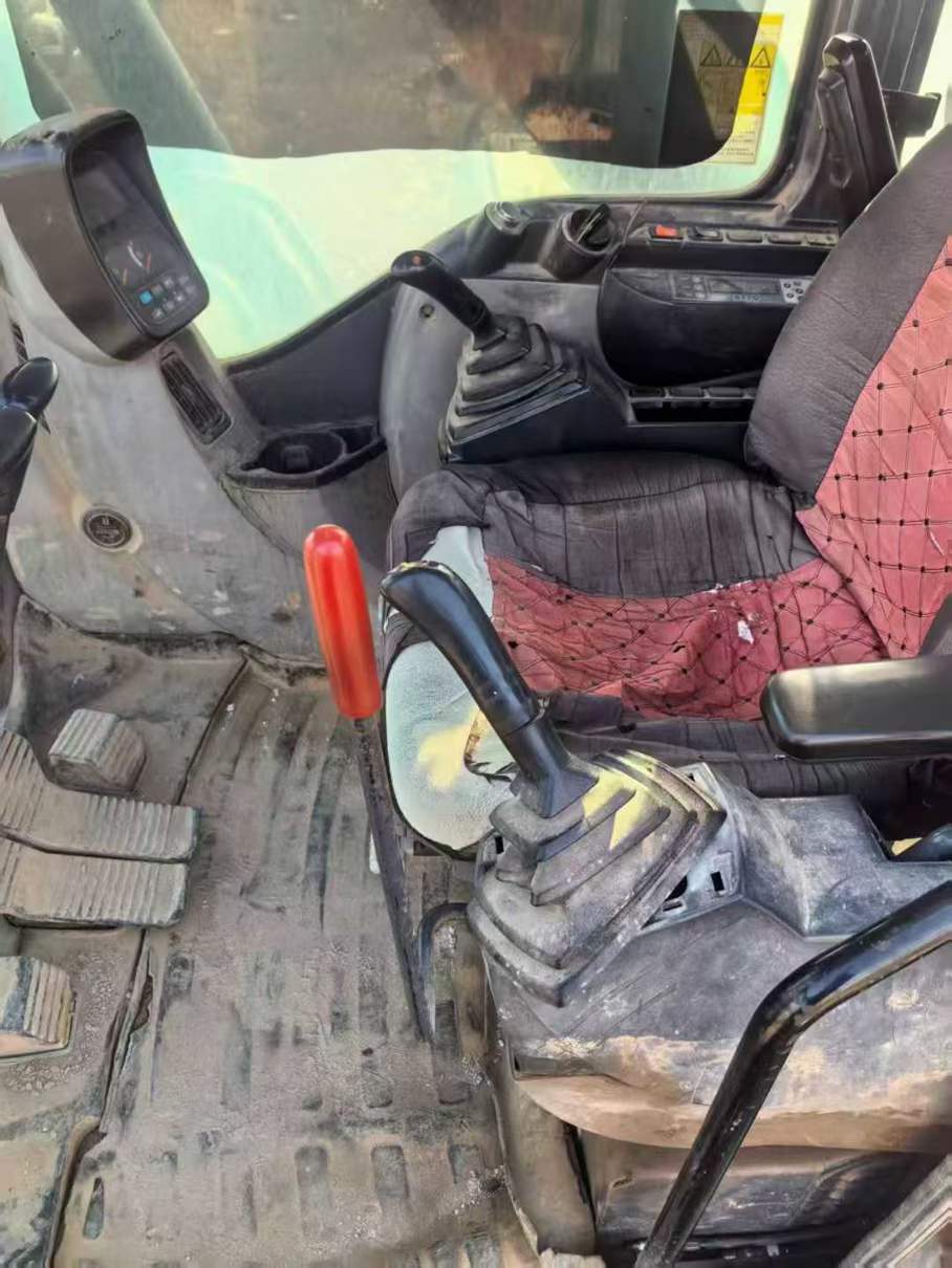 Used Kobelco SK210 Excavator 2016 Model / 3