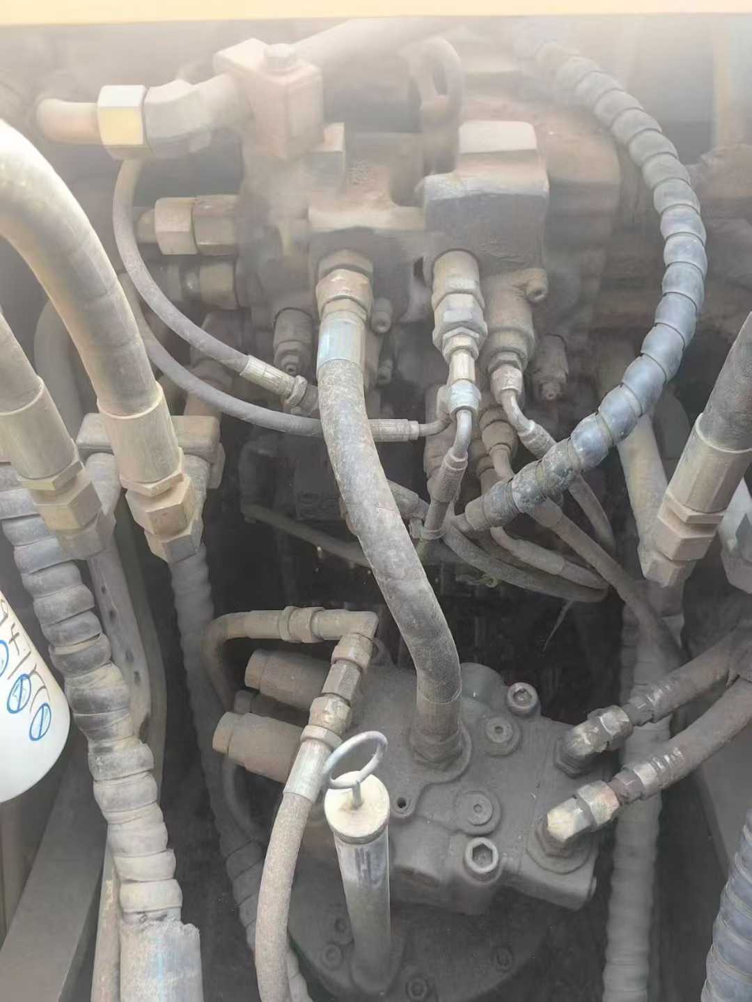 Used Volvo EC140 Excavator 2015 Model / 3