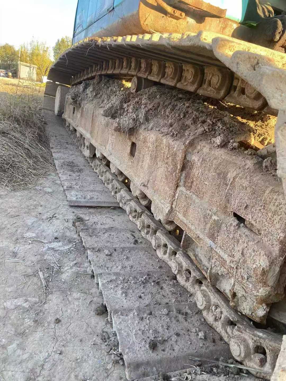 Used Kobelco SK210 Excavator 2011 Model / 3