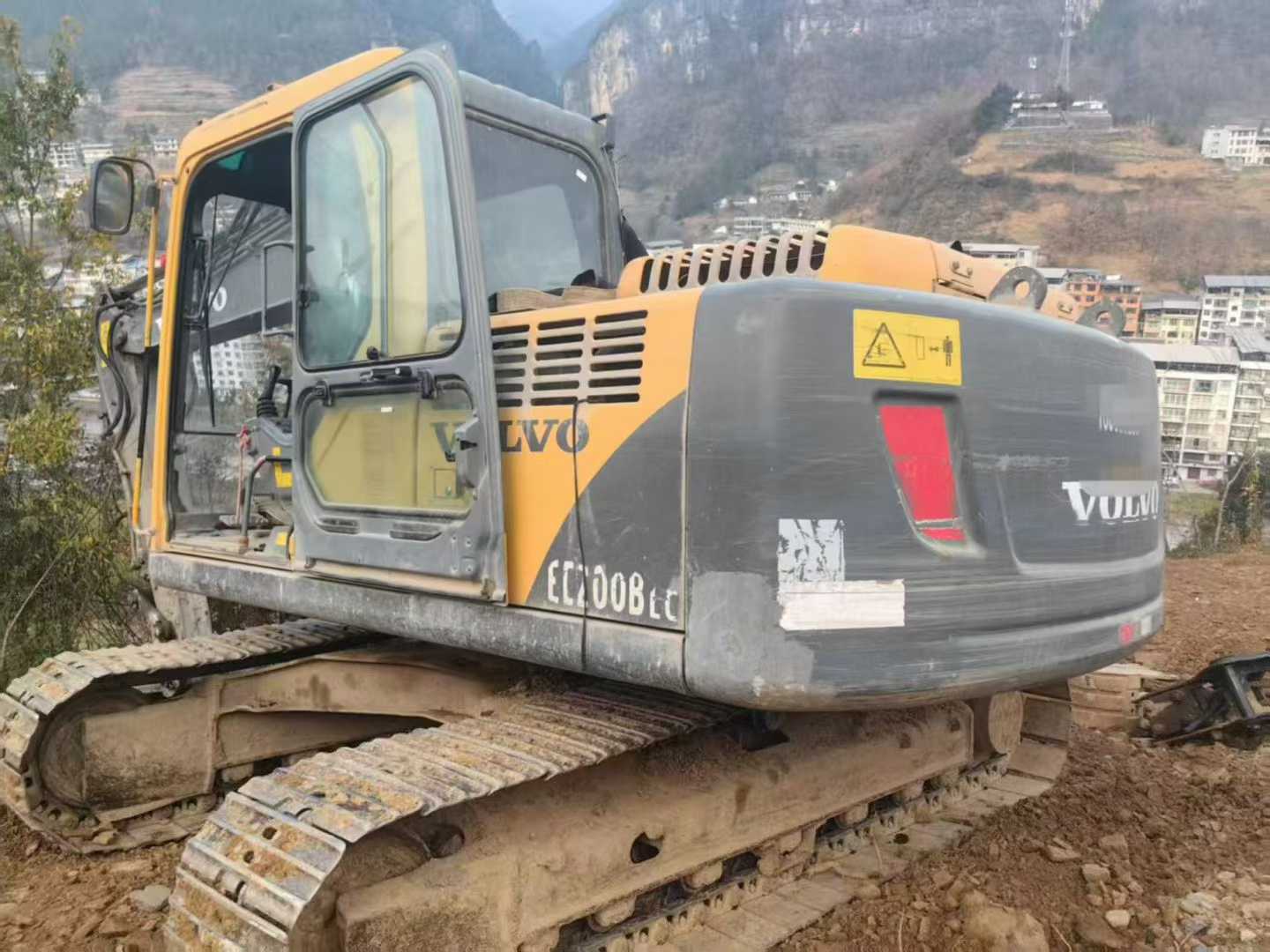 Used Volvo EC140 Excavator 2015 Model / 6