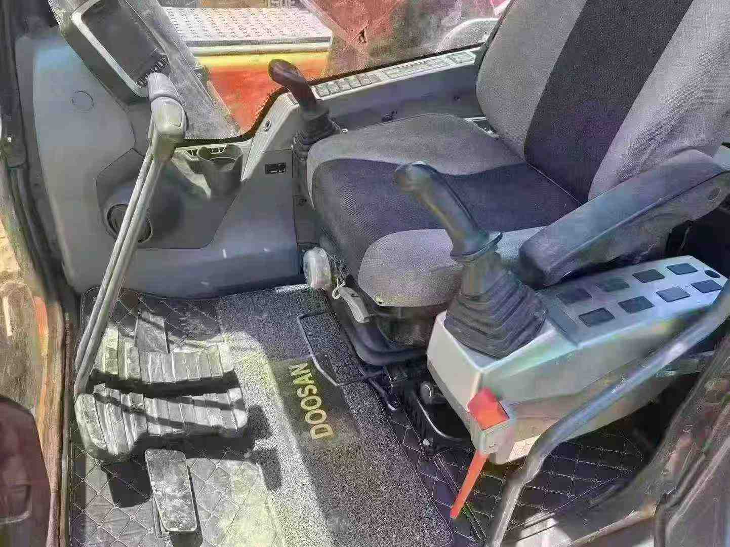 Used Doosan DH220 Excavator 2020 Model