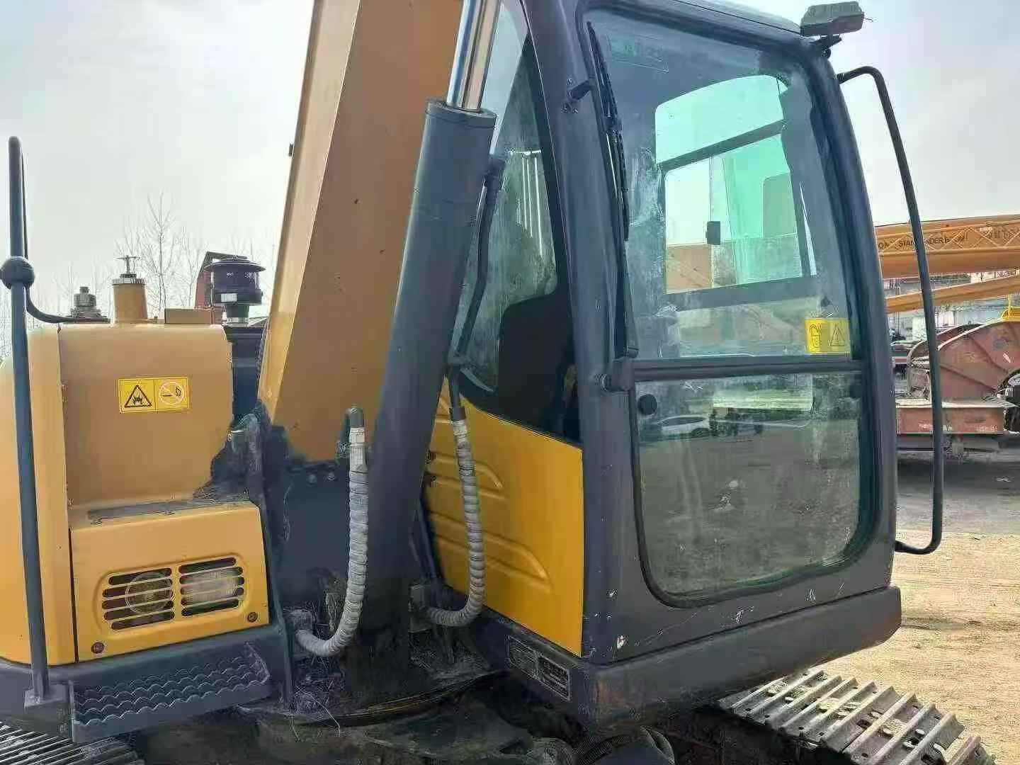 Used XCMG XE75C Excavator 2019 Model / 6
