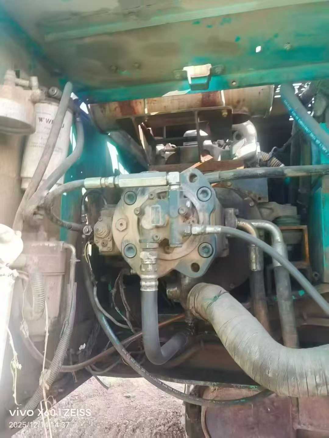 Used Kobelco SK250 Excavator 2012 Model / 8