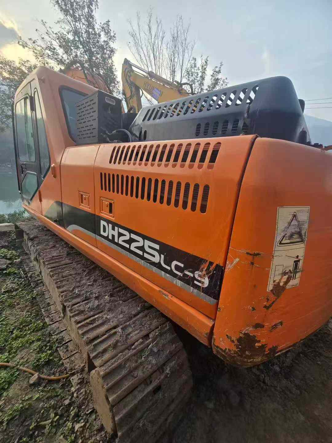 Used Doosan S225 Excavator 2016 Model