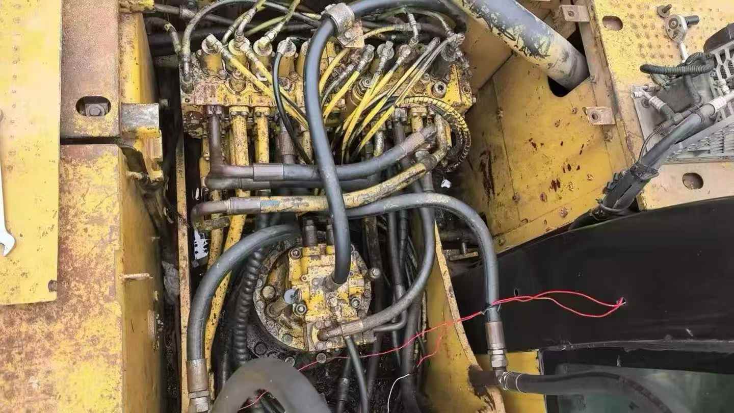 Used Caterpillar 320D Excavator 2016 Model / 6