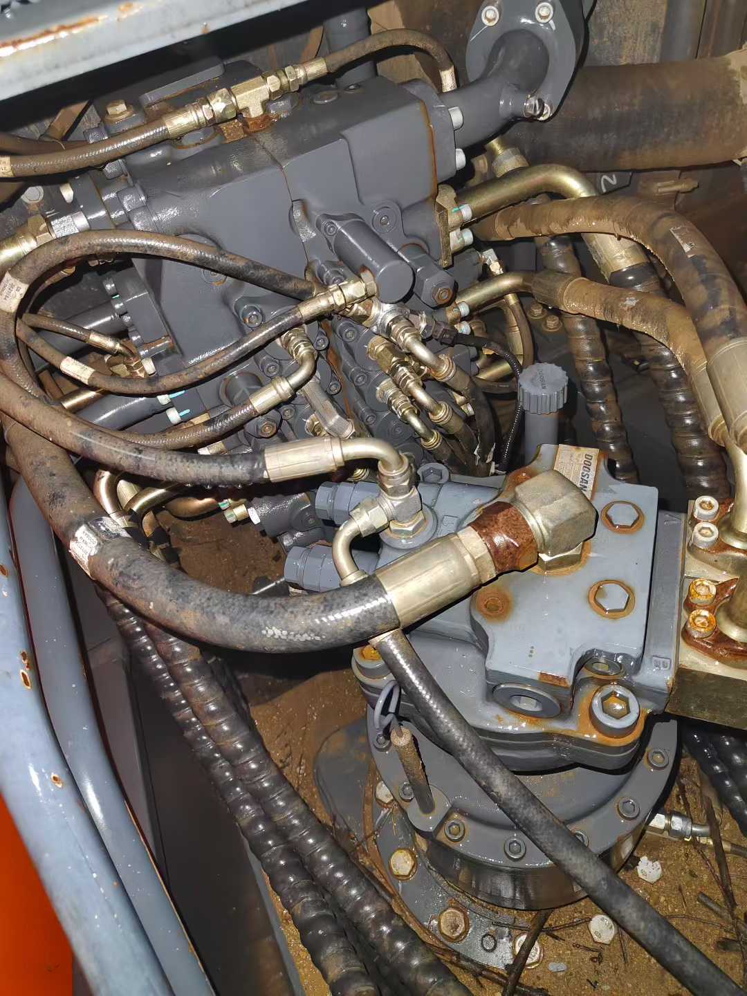 Used Doosan DH220 Excavator 2017 Model / 6