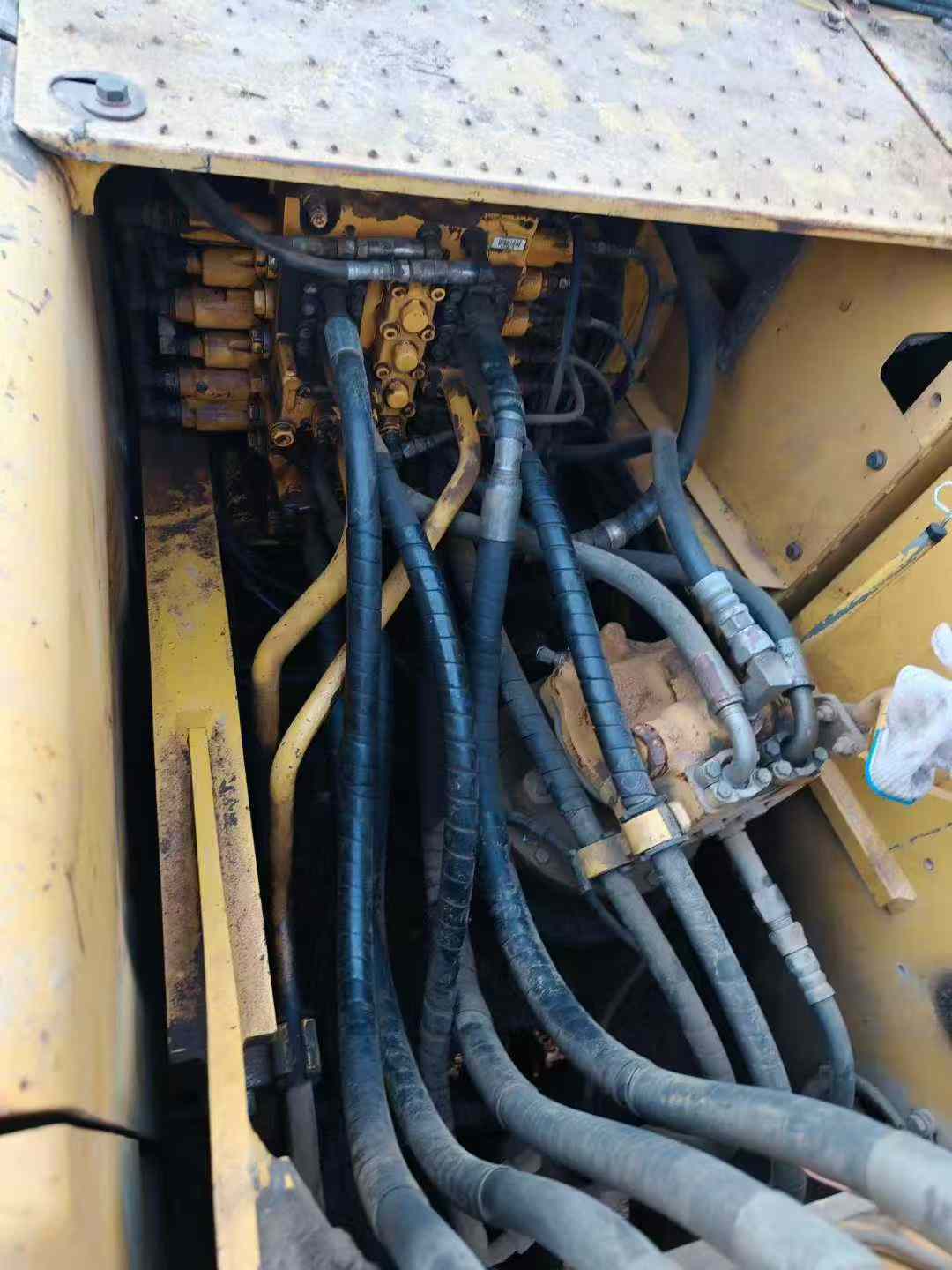 Used Komatsu PC200-8 Excavator 2013 Model / 6