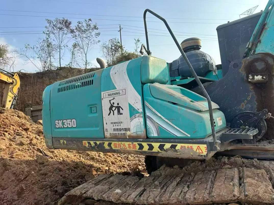 Used Kobelco SK330-10 Excavator 2017 Model / 3