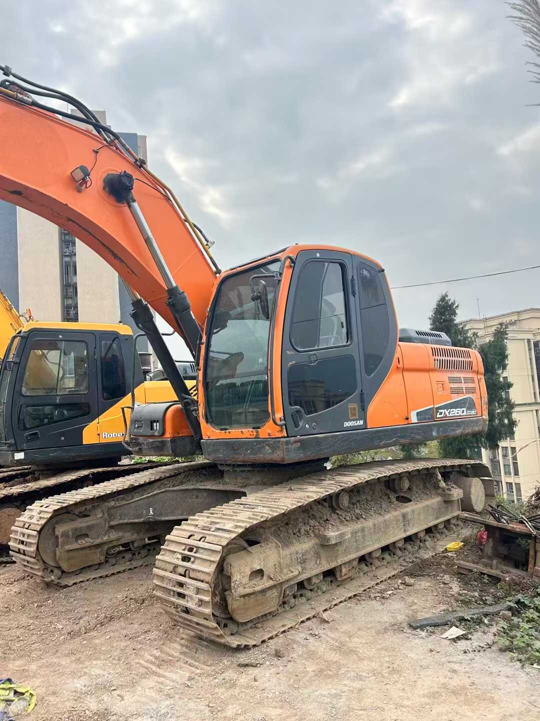 Used Doosan DH220 Excavator 2021 Model
