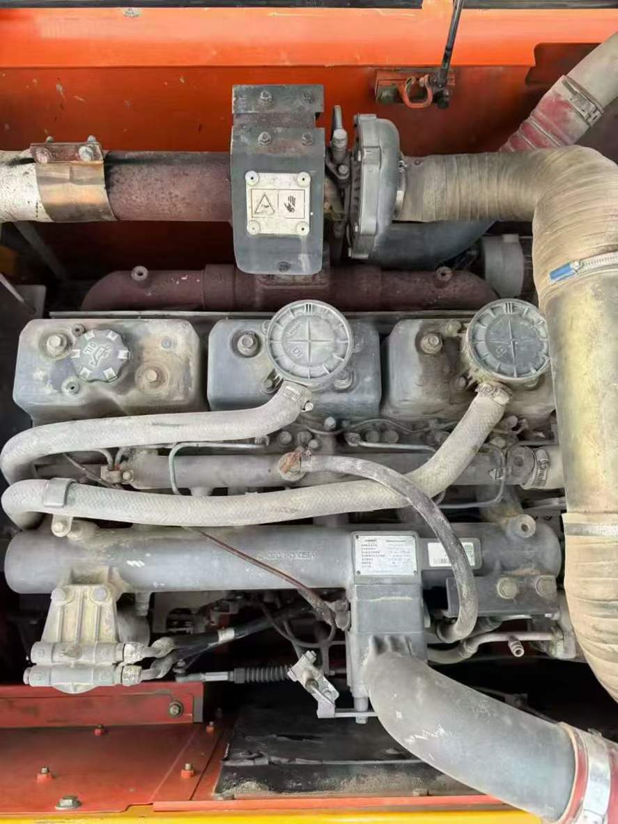 Used Doosan DH220 Excavator 2014 Model / 6