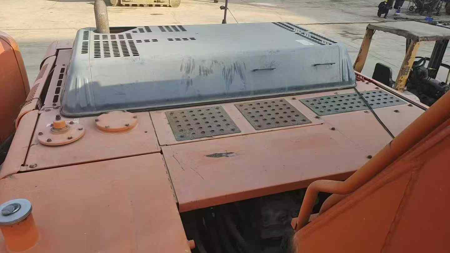 Used Hitachi ZW330 Excavator 2012 Model / 6