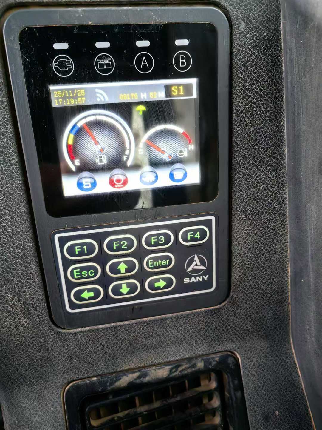 Used Sany SY55 Excavator 2017 Model / 2