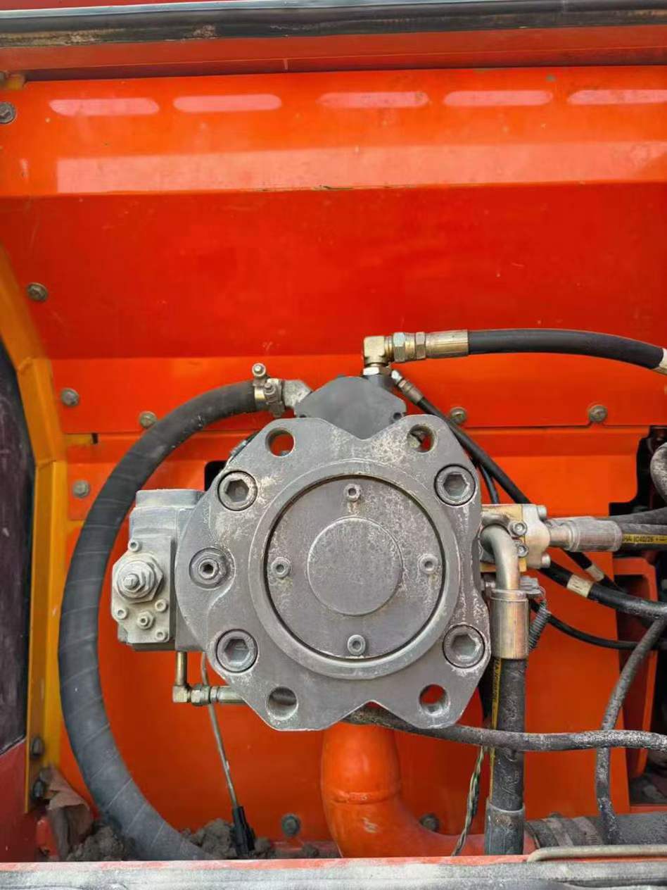 Used Doosan DH220 Excavator 2014 Model / 7