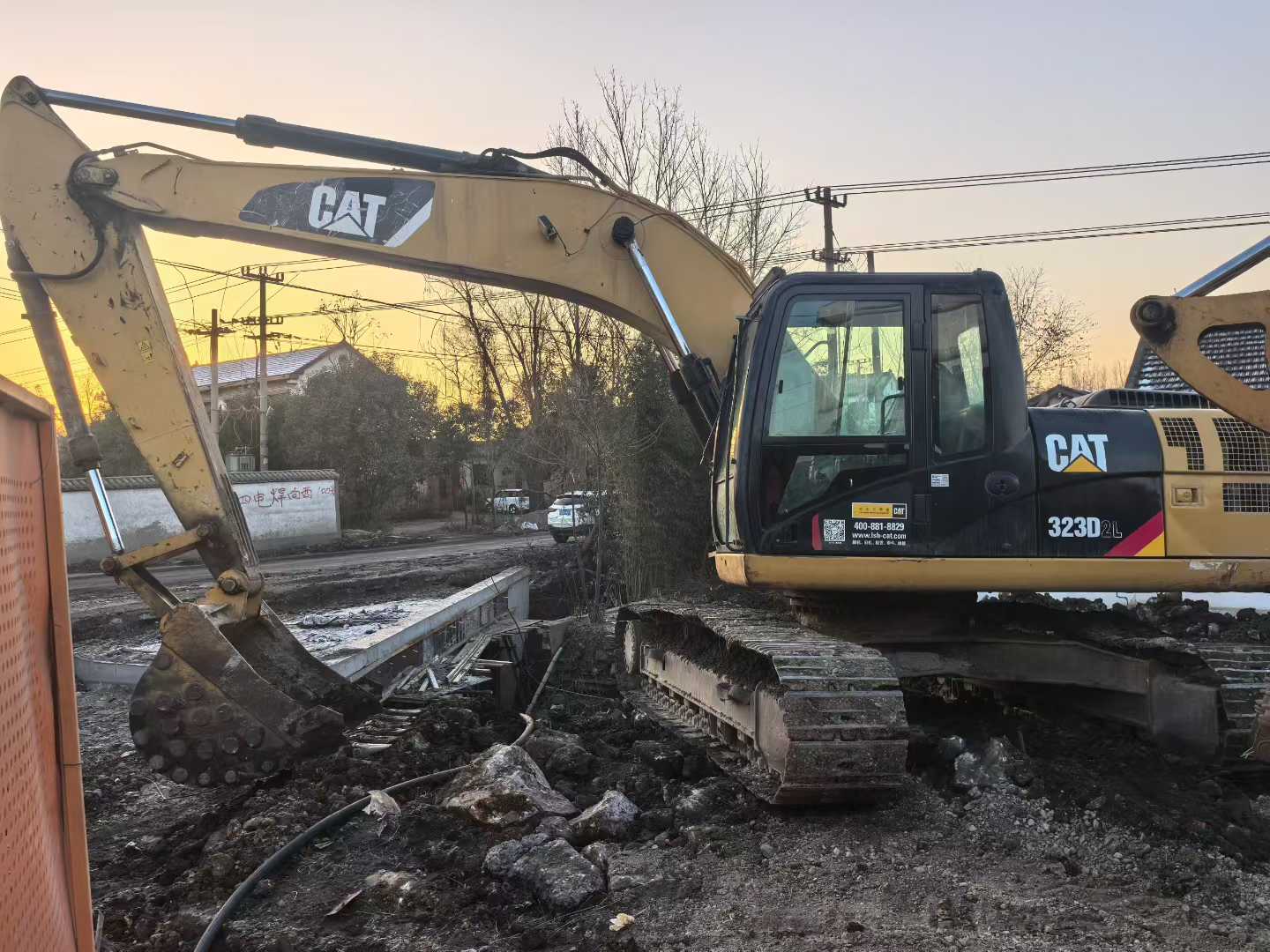 Used Caterpillar 323 Excavator 2011 Model