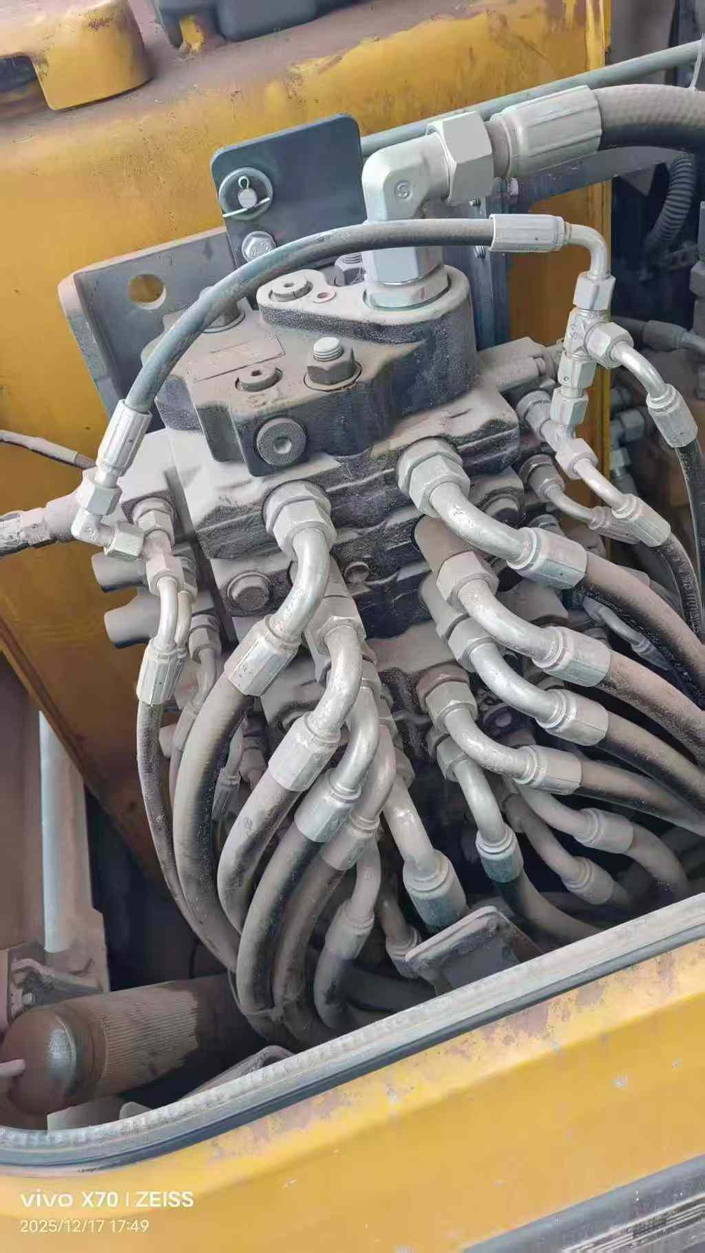 Used XCMG XE60 Excavator 2016 Model / 6