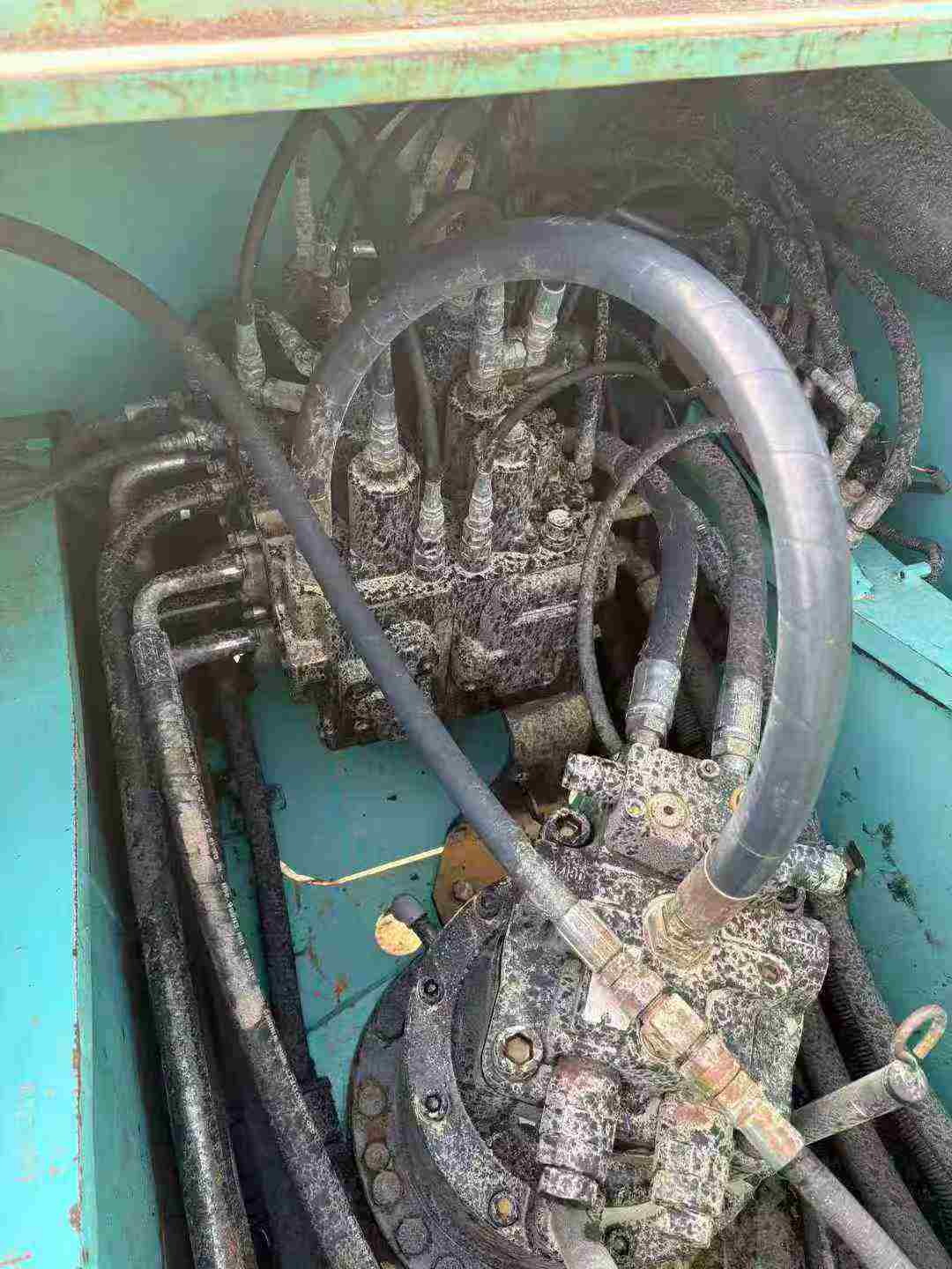 Used Kobelco SK210 Excavator 2016 Model / 4