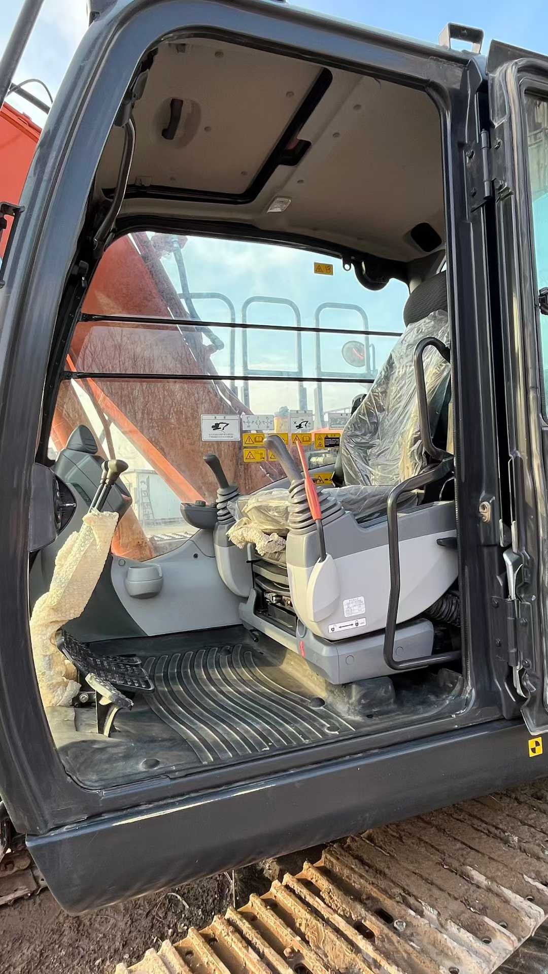 Used Hitachi EX30 Excavator 2023 Model / 6