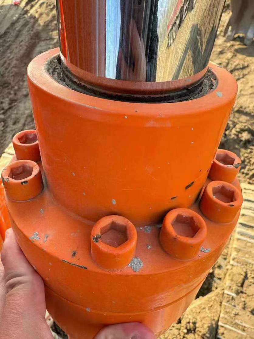 Used Doosan DH220 Excavator 2014 Model / 9