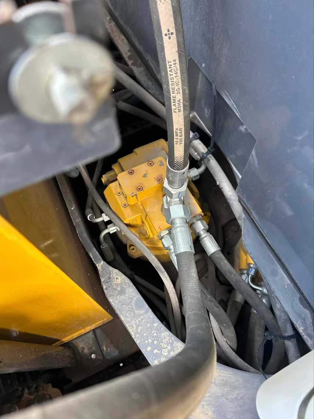 Used XCMG LWC160 Excavator 2024 Model / 3