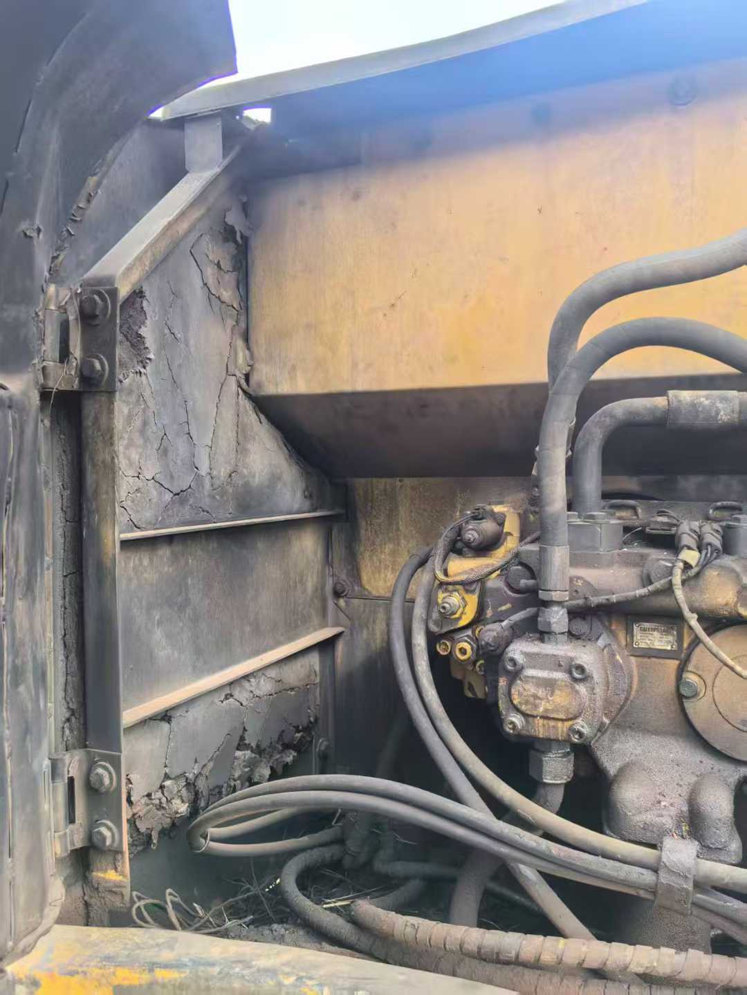 Used Caterpillar 320C Excavator 2016 Model / 3