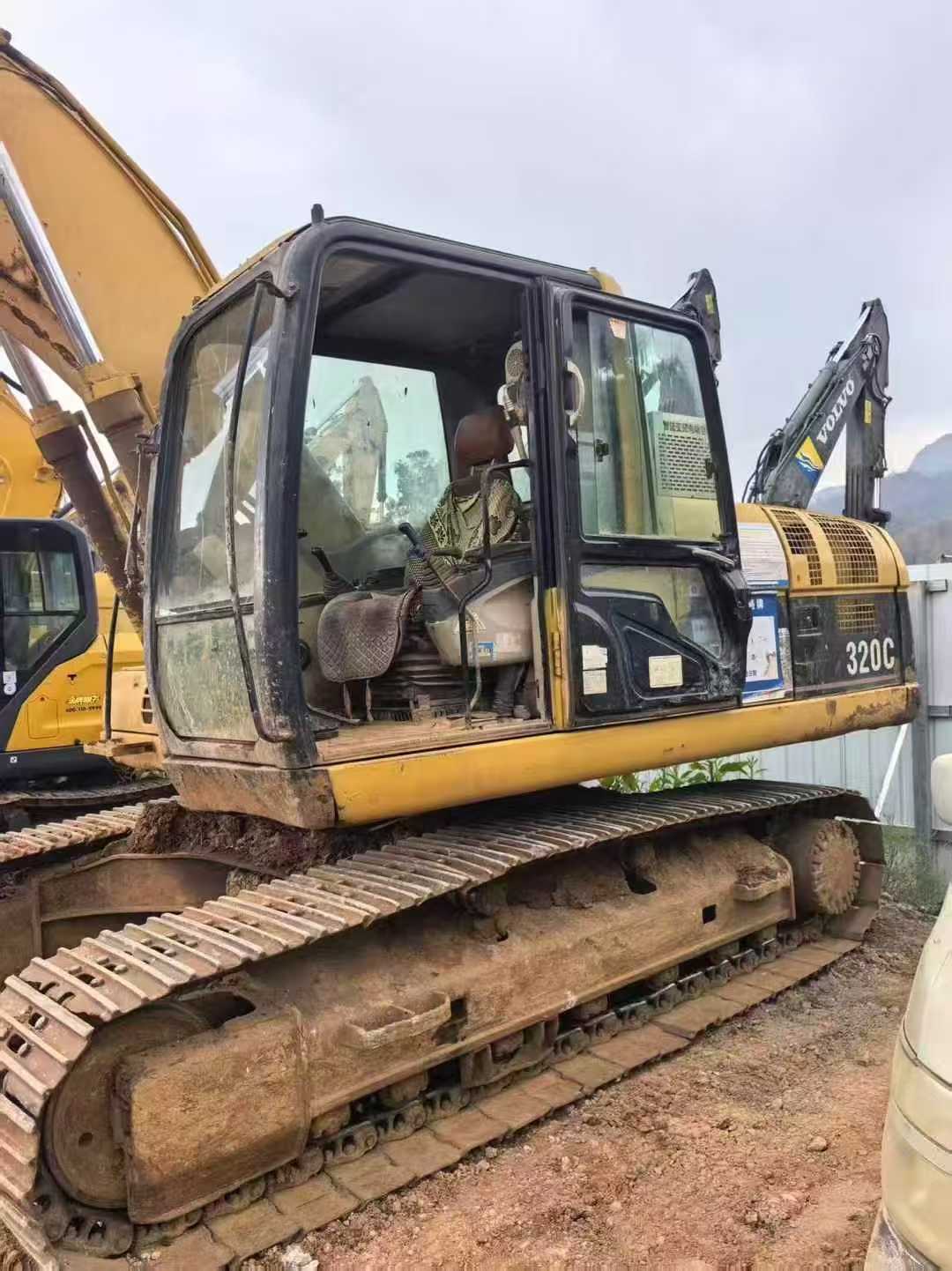 Used Caterpillar 320C Excavator 2016 Model / 3