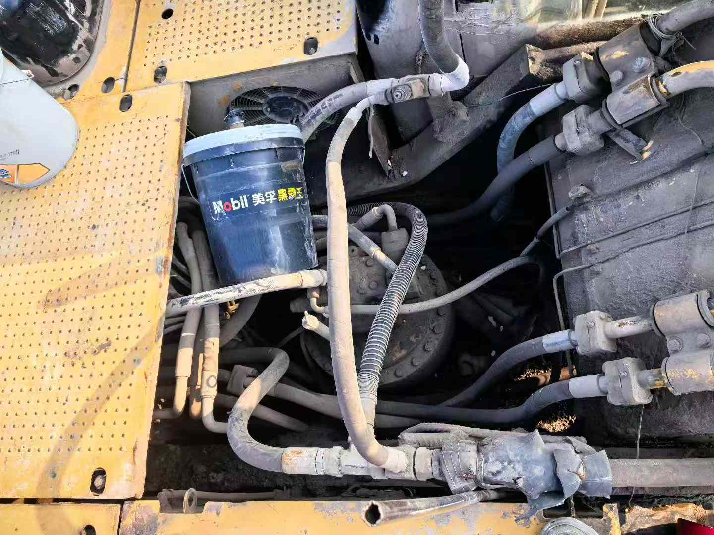 Used Caterpillar CT16 Excavator 2014 Model / 8